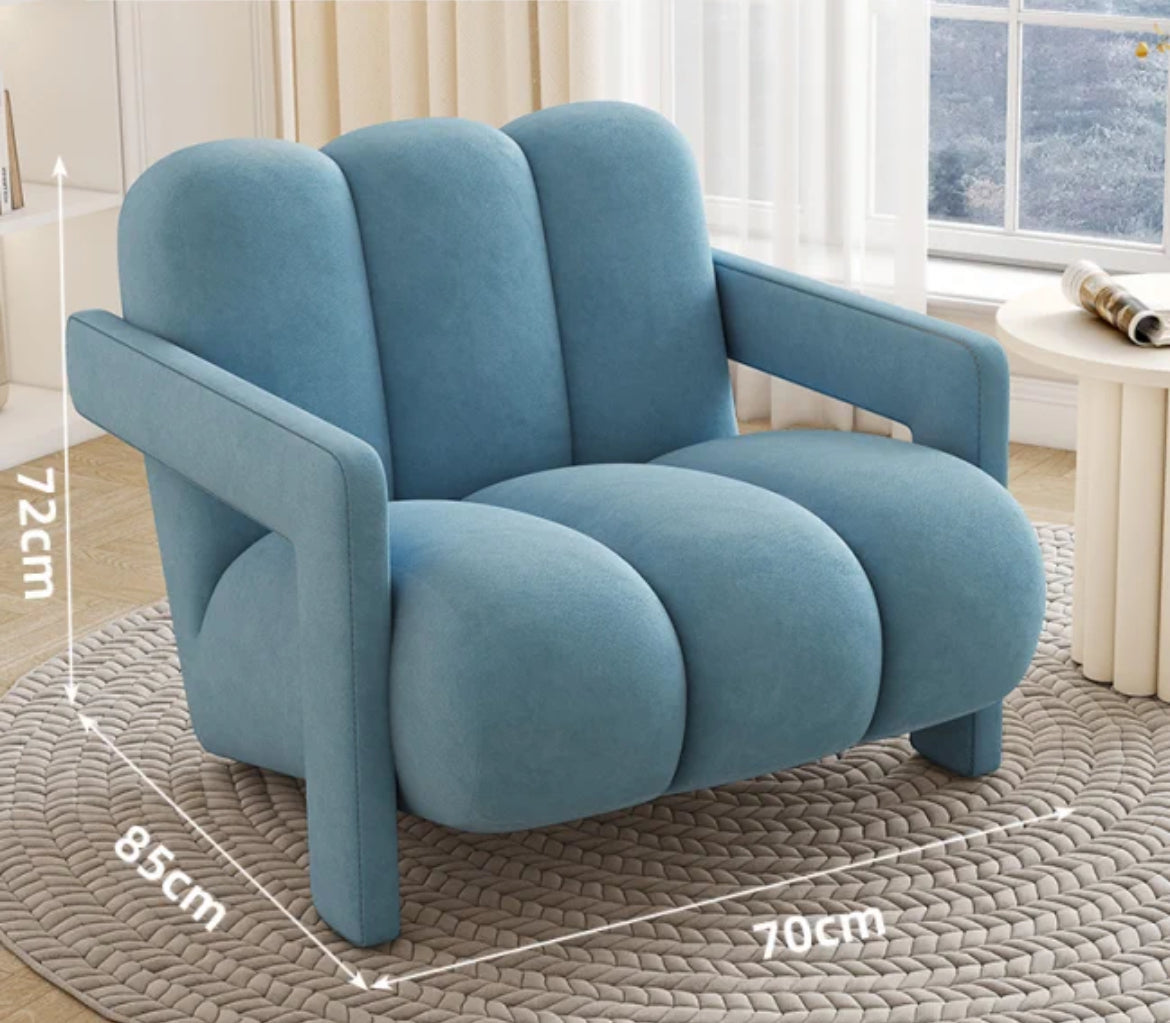 Retro-inspired Leisure Chair Living Room Single Sofa Chair Armchair for Residential And Commercial Space