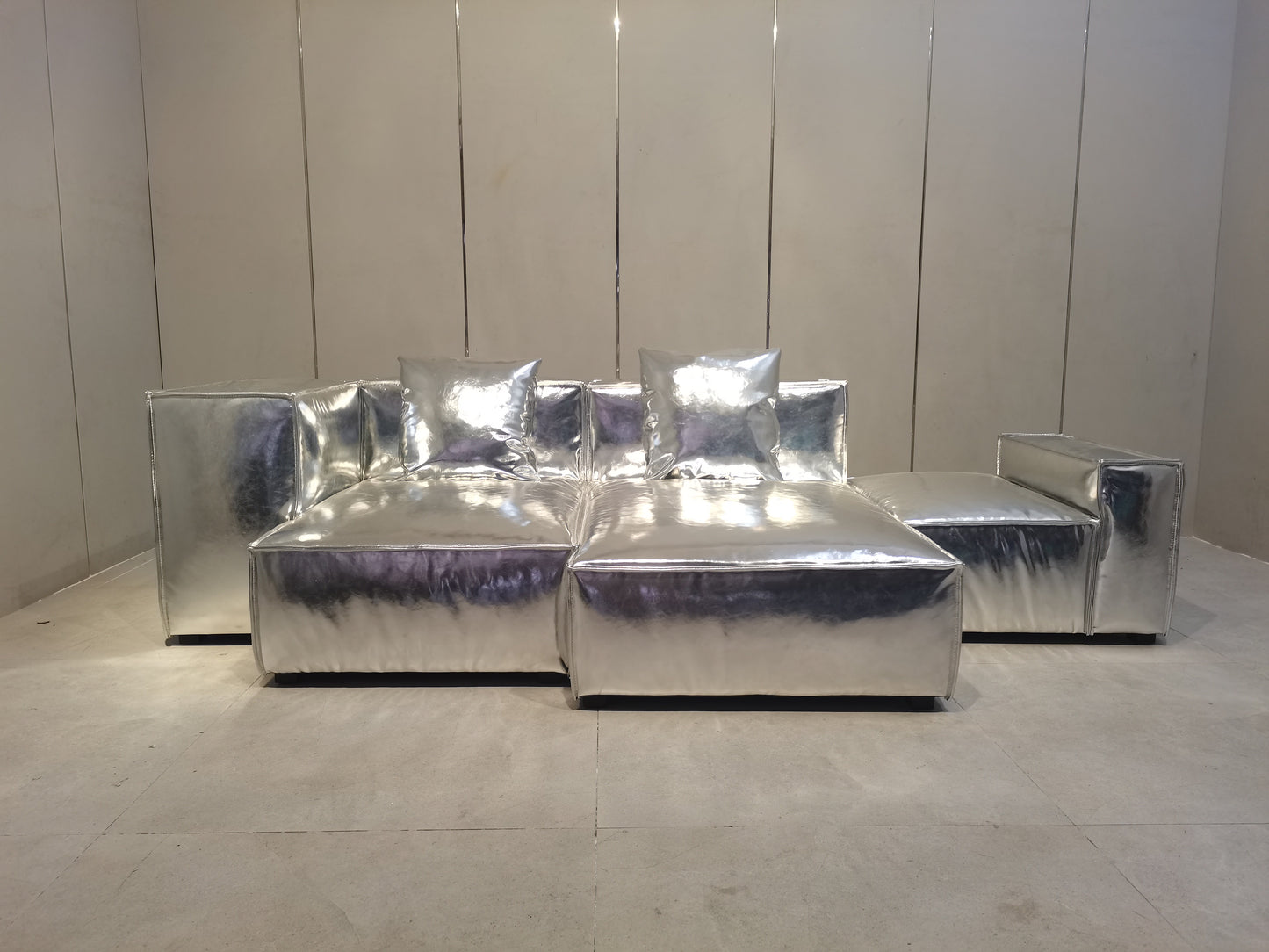 Exclusive Cassina Maralunga sofa